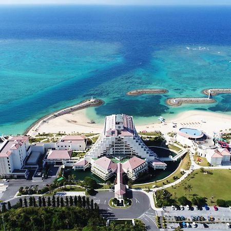 Sheraton Okinawa Sunmarina Resort Онна Екстер'єр фото
