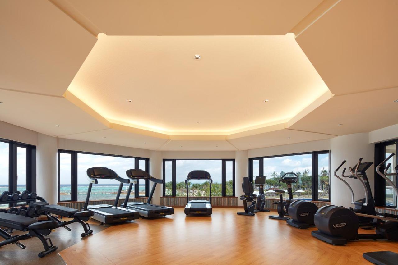 Sheraton Okinawa Sunmarina Resort Онна Екстер'єр фото