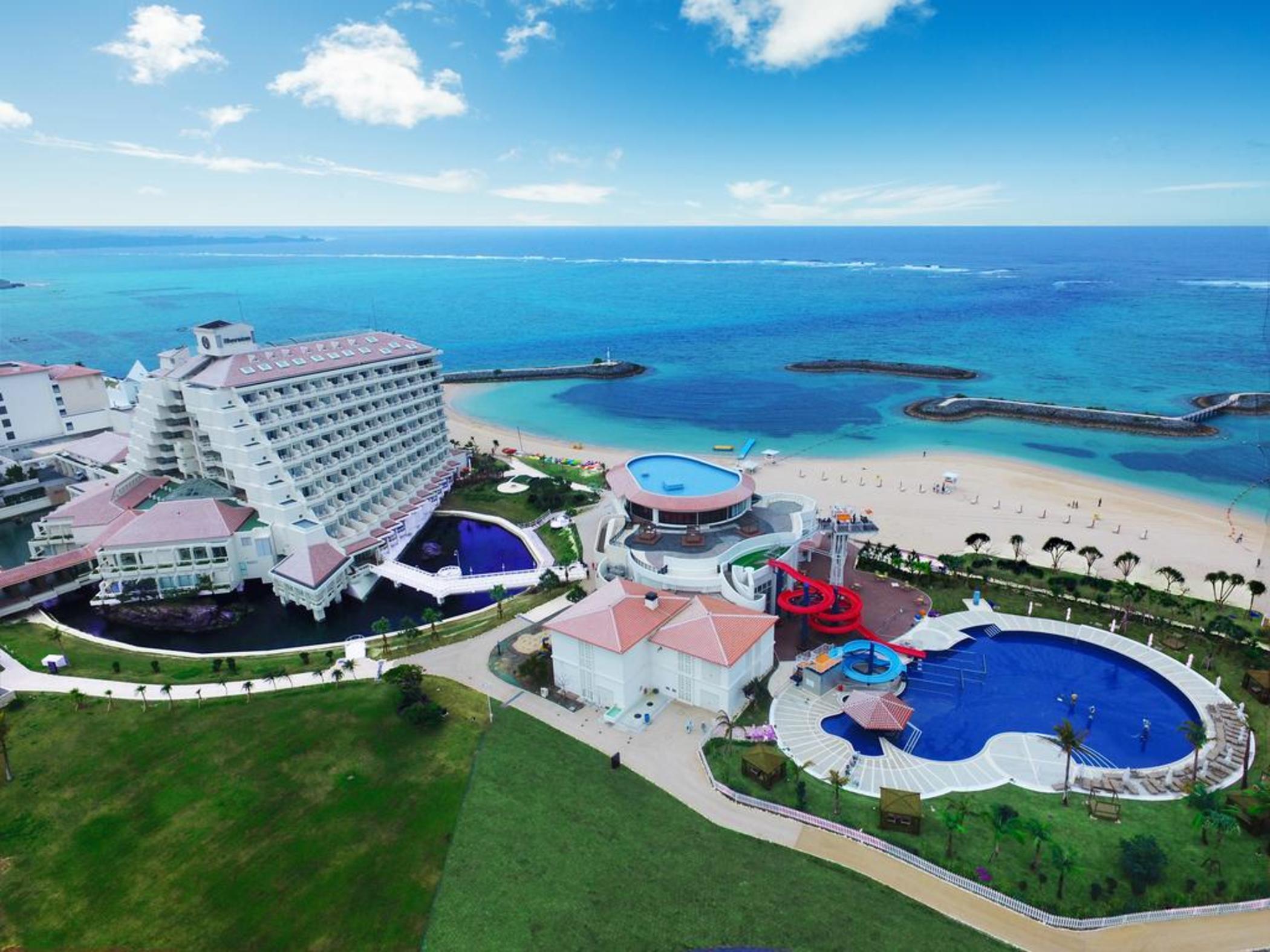 Sheraton Okinawa Sunmarina Resort Онна Екстер'єр фото