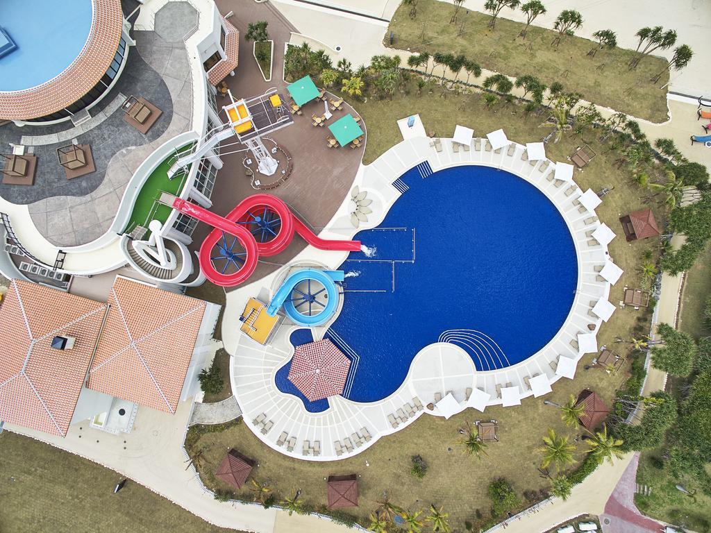 Sheraton Okinawa Sunmarina Resort Онна Екстер'єр фото