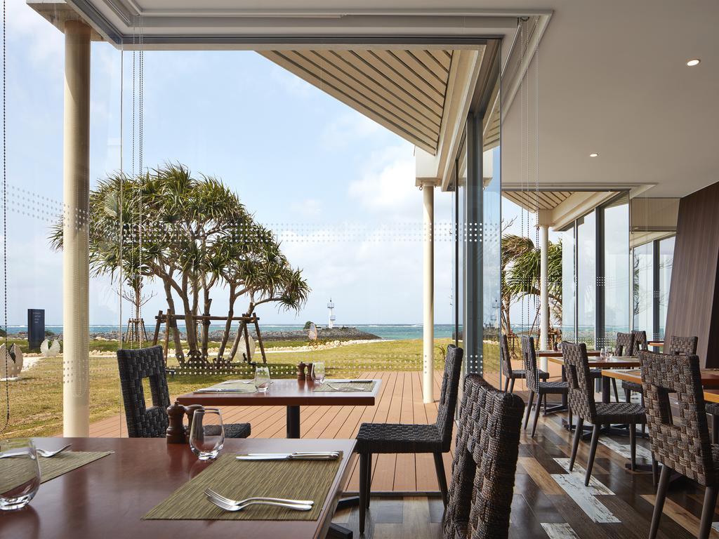 Sheraton Okinawa Sunmarina Resort Онна Екстер'єр фото