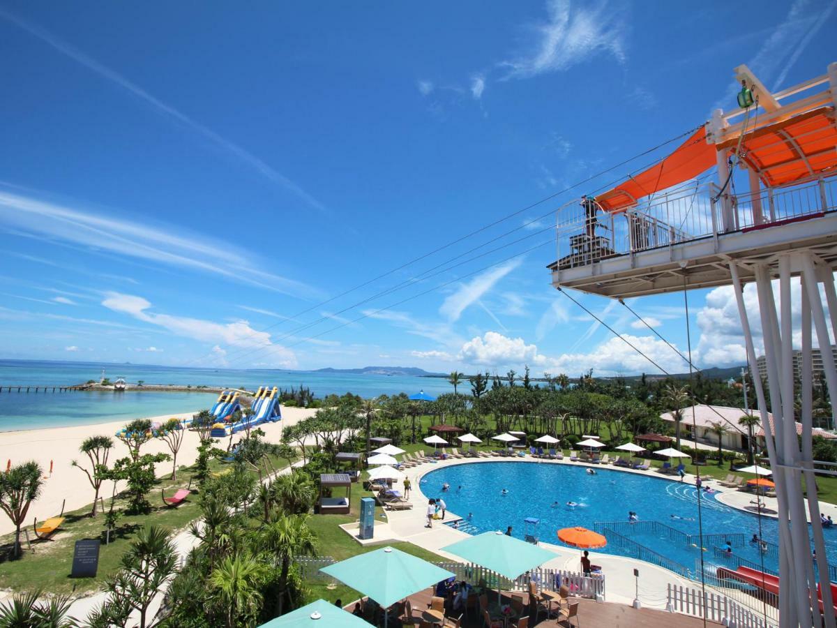 Sheraton Okinawa Sunmarina Resort Онна Екстер'єр фото
