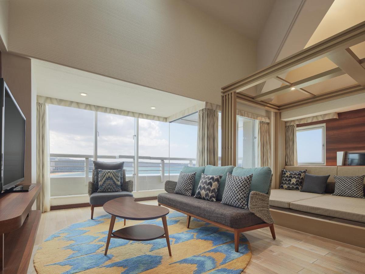 Sheraton Okinawa Sunmarina Resort Онна Екстер'єр фото