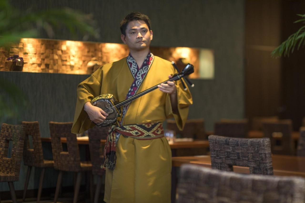 Sheraton Okinawa Sunmarina Resort Онна Екстер'єр фото